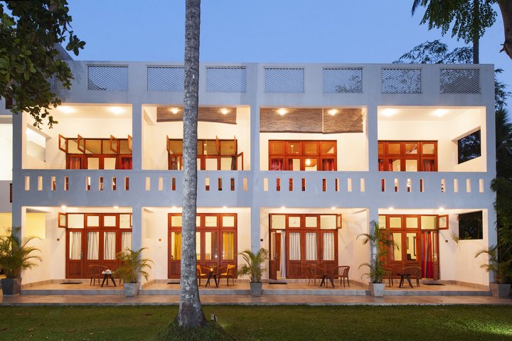 Hotel Surya Lanka Frontansicht vom neuen Gästetrakt