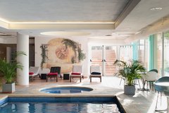 Indoor-Pool