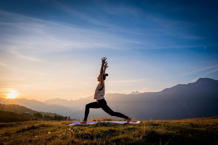 Yoga, Wandern und Waldbaden im Wallis