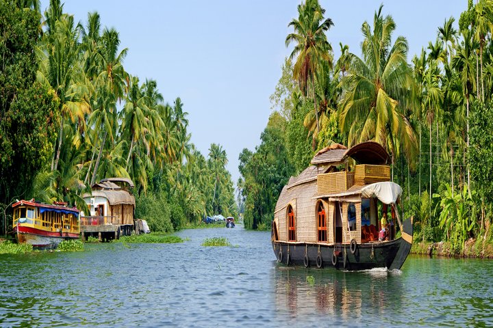 Hausboot auf den Backwaters Meer Fluss in Kerala 
