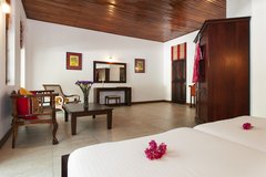 Hotel Surya Lanka Beach Room Innenansicht