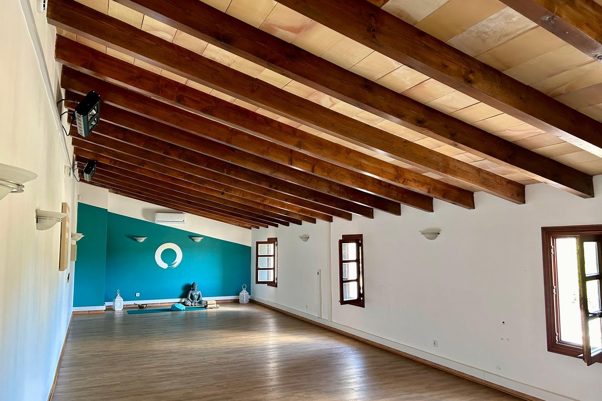 Grosser Yogaraum Son Manera Grosser Yogaraum Son Manera