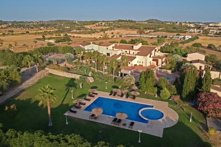 Yoga Finca mit Pool im Garten Ansicht von oben 