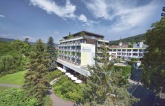 Kunzmann´s Aussenansicht Haus mit Garten 